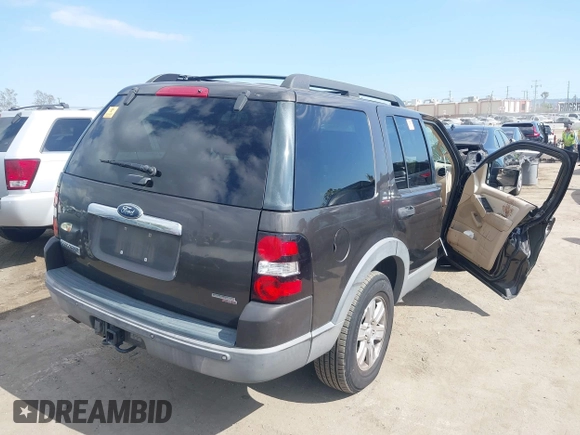 2006 Ford Explorer XLT with VIN 1FMEU63EX6UB52613, listed as a IAAI auction lot 42260462 with Not provided miles and . Bid and sale history available at DreamBid. Image 4.