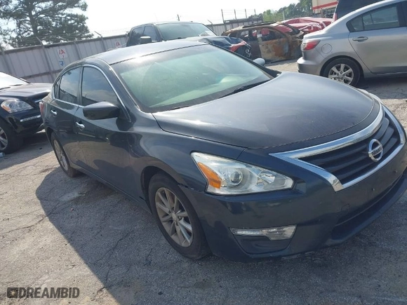 2013 Nissan Altima 2.5 SL with VIN 1N4AL3AP9DN460698, listed as a IAAI auction lot 41971815 with 238,006 mi miles. Bid and sale history available at carsss.com. Image 1.