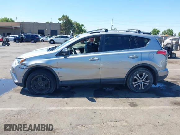 2017 Toyota RAV4 LE с VIN 2T3BFREV2HW551960, выставлен на аукционе IAAI как лот 42675745 с пробегом 75 198 миль миль и . История ставок и продаж доступна на DreamBid. Изображение 14.