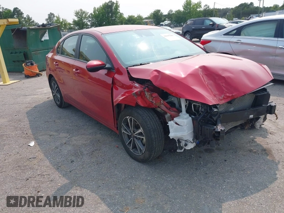 2023 Kia Forte LXS z VIN 3KPF24AD2PE590555, wystawiony jako IAAI lot #42395185 z przebiegiem 57 678 mil mil oraz . Historia ofert i sprzedaży dostępna na DreamBid. Obrazek 1.