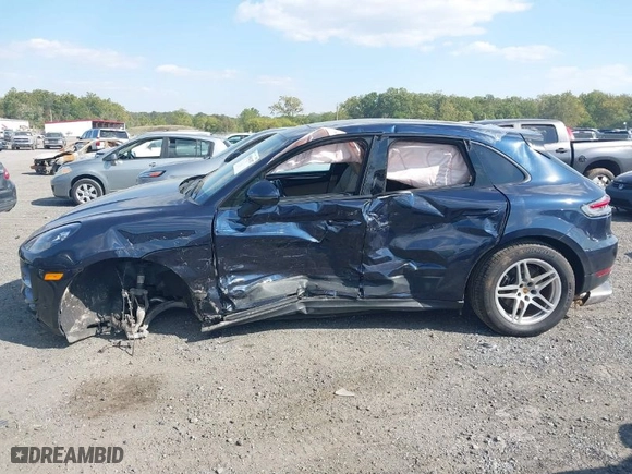 2019 Porsche Macan with VIN WP1AA2A55KLB06516, listed as a IAAI auction lot 40506787 with 14,255 mi miles. Bid and sale history available at carsss.com. Image 6.