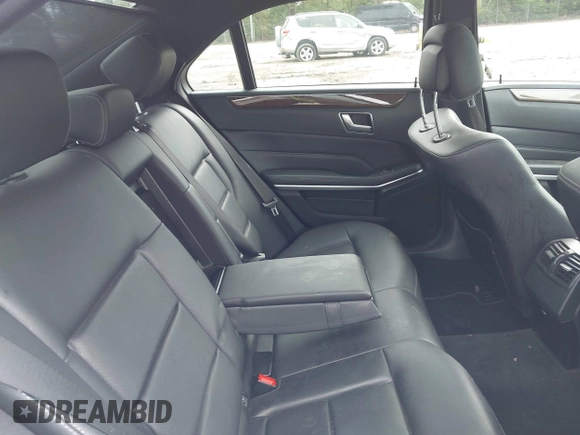 2015 Mercedes-Benz E-Class E 350 Luxury with VIN WDDHF8JB2FB088875, listed as a IAAI auction lot 42128441 with 150,542 mi miles. Bid and sale history available at carsss.com. Image 8.