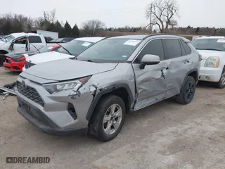 2019 Toyota RAV4 XLE with VIN 2T3W1RFV3KC032794, listed as a IAAI auction lot 41360203 with 1 mi miles. Bid and sale history available at carsss.com. Image 17.