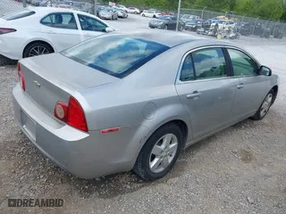 2008 Chevrolet Malibu LS w/1LS with VIN 1G1ZG57B68F233499, listed as a IAAI auction lot 42027947 with 199,474 mi miles. Bid and sale history available at carsss.com. Image 4.
