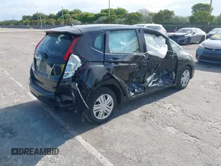 2020 Honda Fit LX z VIN 3HGGK5H44LM731885, wystawiony jako IAAI lot #42177284 z przebiegiem 24 814 mil mil oraz . Historia ofert i sprzedaży dostępna na DreamBid. Obrazek 4.