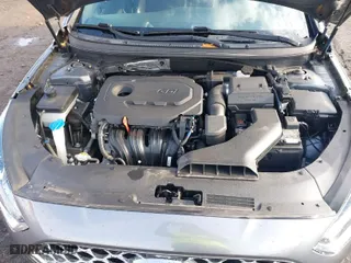 2019 Hyundai Sonata Sport with VIN 5NPE34AF3KH820828, listed as a IAAI auction lot 41015372 with 32,782 mi miles. Bid and sale history available at carsss.com. Image 10.