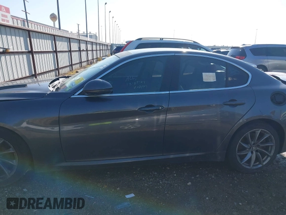 2017 Alfa Romeo Giulia with VIN ZARFAEBN9H7556152, listed as a IAAI auction lot 41858341 with 72,202 mi miles. Bid and sale history available at carsss.com. Image 15.