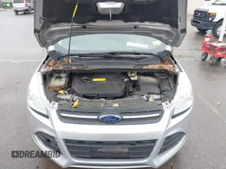 2015 Ford Escape SE with VIN 1FMCU9GX0FUB99881, listed as a IAAI auction lot 41919660 with 138,561 mi miles. Bid and sale history available at carsss.com. Image 10.