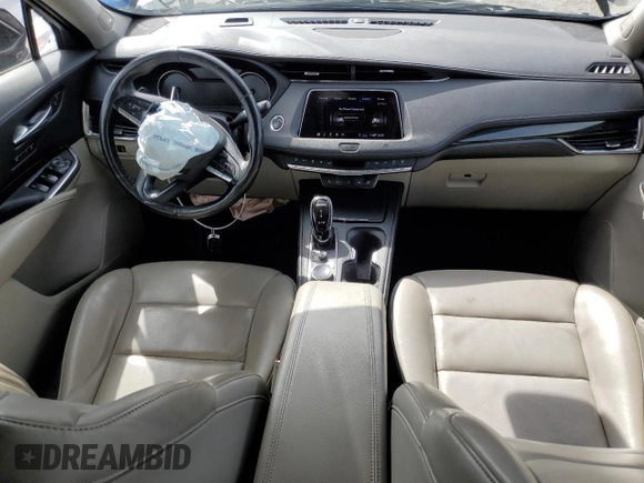 2020 Cadillac XT4 FWD Premium Luxury with VIN 1GYFZCR46LF112188, listed as a Copart auction lot 51536115 with 31,427 mi miles and Salvage title. Bid and sale history available at DreamBid. Image 8.