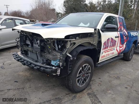 2024 Toyota Tacoma 4WD SR5 with VIN 3TMLB5JN5RM060073, listed as a IAAI auction lot 41271256 with 602 mi miles. Bid and sale history available at carsss.com. Image 17.