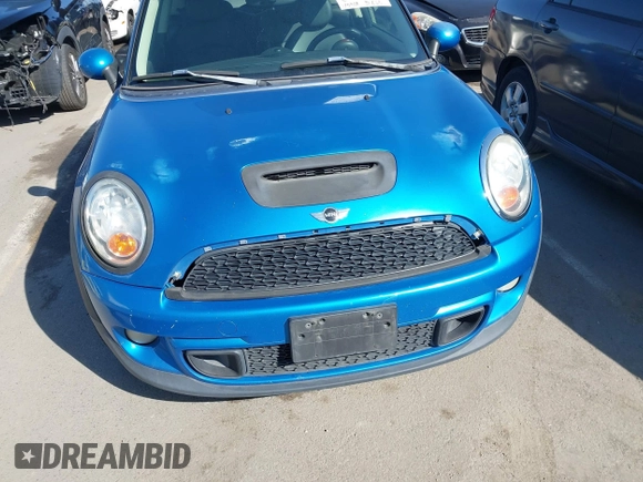 2011 MINI Hardtop S with VIN WMWSV3C53BTY23619, listed as a IAAI auction lot 42196130 with 175,578 mi miles and . Bid and sale history available at DreamBid. Image 12.