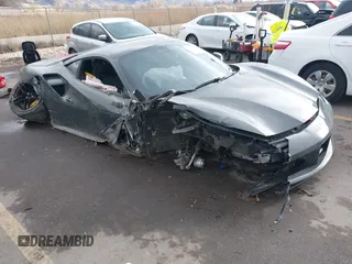 2018 Ferrari 488 z VIN ZFF79ALA9J0229410, wystawiony jako IAAI lot #41511074 z przebiegiem Nie podano mil oraz . Historia ofert i sprzedaży dostępna na DreamBid. Obrazek 1.