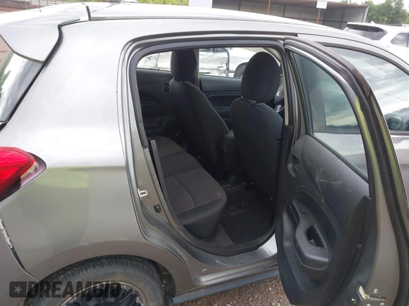 2020 Mitsubishi Mirage ES z VIN ML32A3HJ0LH003798, wystawiony jako IAAI lot #42182000 z przebiegiem 51 130 mil mil oraz . Historia ofert i sprzedaży dostępna na DreamBid. Obrazek 8.