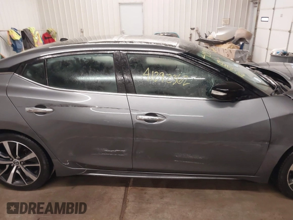 2020 Nissan Maxima SL with VIN 1N4AA6DV2LC377576, listed as a IAAI auction lot 41292362 with 79,921 mi miles and . Bid and sale history available at DreamBid. Image 13.