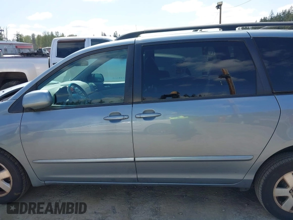 2010 Toyota Sienna XLE with VIN 5TDYK4CC0AS299238, listed as a IAAI auction lot 42168312 with 161,950 mi miles and . Bid and sale history available at carsss.com. Image 14.