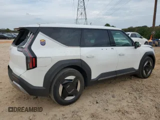2024 Kia EV9 Light Long Range z VIN KNDAB5S19R6029900, wystawiony jako Copart lot #74714424 z przebiegiem 5380 mil mil oraz Szkody całkowita. Historia ofert i sprzedaży dostępna na DreamBid. Obrazek 3.
