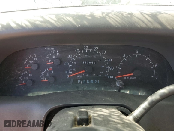 2001 Ford Super Duty F-250 XL with VIN 1FTNW21S51ED07751, listed as a Copart auction lot 69752524 with 223,846 mi miles and Non Repairable. Bid and sale history available at carsss.com. Image 9.