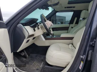 2025 Land Rover Range Rover SE with VIN SALKP9FU4SA284208, listed as a Copart auction lot 55233495 with 10,801 mi miles and Salvage title. Bid and sale history available at DreamBid. Image 7.