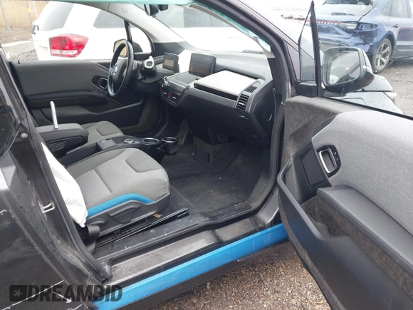 2017 BMW i3 z VIN WBY1Z8C38HV892591, wystawiony jako IAAI lot #42009374 z przebiegiem 41 091 mil mil oraz . Historia ofert i sprzedaży dostępna na DreamBid. Obrazek 5.