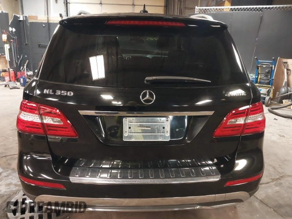 2012 Mercedes-Benz M ML 350 with VIN 4JGDA5HB7CA026607, listed as a IAAI auction lot 41687785 with 89,161 mi miles. Bid and sale history available at carsss.com. Image 17.