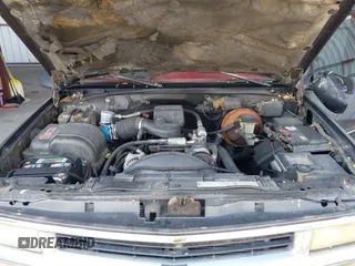 1996 Chevrolet Silverado 1500 with VIN 1GCEK19MXTE176685, listed as a IAAI auction lot 42226660 with 299,603 mi miles and . Bid and sale history available at DreamBid. Image 10.