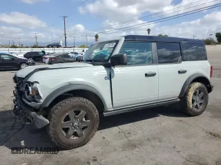 2024 Ford Bronco Black Diamond z VIN 1FMDE1BH9RLB26151, wystawiony jako Copart lot #51706795 z przebiegiem 10 981 mil mil oraz Szkoda całkowita • Salvage title. Historia ofert i sprzedaży dostępna na DreamBid. Obrazek 1.