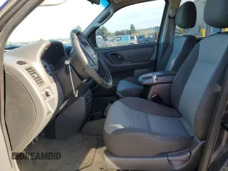 2004 Ford Escape XLS with VIN 1FMYU92114DA08913, listed as a Copart auction lot 47459535 with 153,887 mi miles and Clean Title. Bid and sale history available at DreamBid. Image 7.