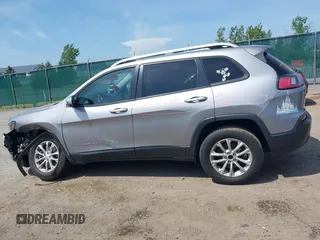2020 Jeep Cherokee Latitude with VIN 1C4PJMCB6LD585177, listed as a IAAI auction lot 42589679 with 29,075 mi miles and . Bid and sale history available at DreamBid. Image 14.
