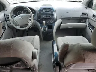 2004 Toyota Sienna CE with VIN 5TDZA23CX4S142364, listed as a Copart auction lot 54096755 with 222,763 mi miles and Clean Title. Bid and sale history available at DreamBid. Image 8.