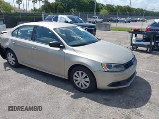 2013 Volkswagen Jetta S с VIN 3VW2K7AJ2DM293595, выставлен на аукционе IAAI как лот 42169064 с пробегом 138 906 миль миль и . История ставок и продаж доступна на DreamBid. Изображение 1.