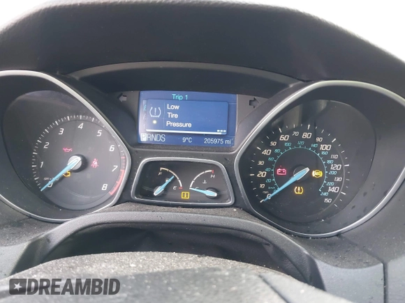 2012 Ford Focus SE with VIN 1FAHP3F25CL256409, listed as a IAAI auction lot 41886182 with 205,975 mi miles. Bid and sale history available at carsss.com. Image 7.