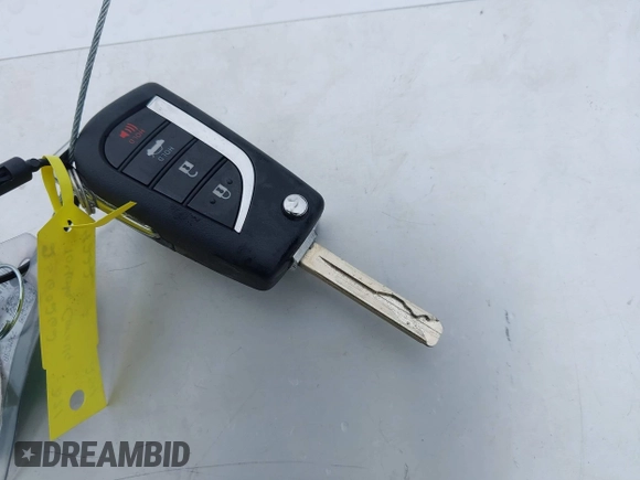 2025 Toyota Corolla LE z VIN 5YFB4MDE1SP294222, wystawiony jako IAAI lot #42462252 z przebiegiem 7 389 mil mil oraz . Historia ofert i sprzedaży dostępna na DreamBid. Obrazek 11.