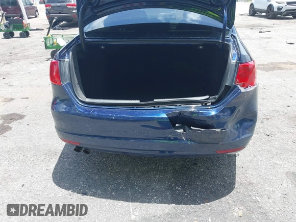 2012 Volkswagen Jetta SE with VIN 3VWDP7AJ4CM370055, listed as a IAAI auction lot 42501456 with 90,800 mi miles and . Bid and sale history available at DreamBid. Image 6.