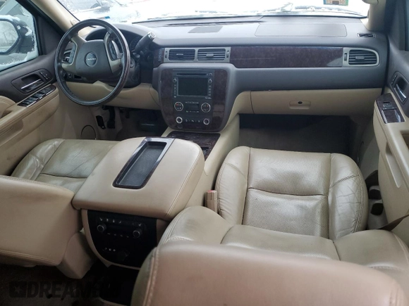2010 GMC Yukon XL z VIN 1GKUCMEF0AR249218, wystawiony jako Copart lot #88347805 z przebiegiem Nie podano mil oraz Szkoda całkowita • Salvage title. Historia ofert i sprzedaży dostępna na DreamBid. Obrazek 8.