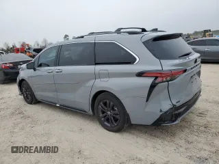2024 Toyota Sienna LE with VIN 5TDCSKFC1RS131940, listed as a Copart auction lot 88248175 with 6,917 mi miles and Salvage Title. Bid and sale history available at carsss.com. Image 2.