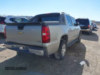 2007 Chevrolet Avalanche 3LT z VIN 3GNEC12047G179026, wystawiony jako IAAI lot #41225020 z przebiegiem 183 482 mil mil oraz . Historia ofert i sprzedaży dostępna na DreamBid. Obrazek 4.