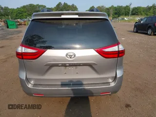2015 Toyota Sienna XLE with VIN 5TDYK3DC2FS582546, listed as a IAAI auction lot 42443288 with 274,214 mi miles and . Bid and sale history available at DreamBid. Image 16.