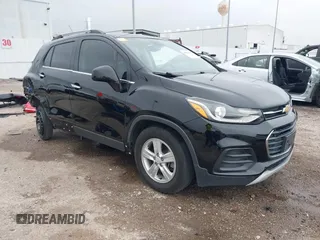 2020 Chevrolet Trax LT z VIN 3GNCJLSB2LL136235, wystawiony jako IAAI lot #41866450 z przebiegiem 65 129 mil mil oraz . Historia ofert i sprzedaży dostępna na DreamBid. Obrazek 1.