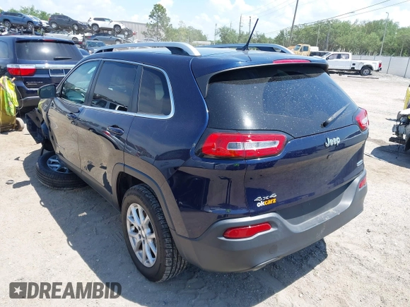 2016 Jeep Cherokee Latitude with VIN 1C4PJMCB5GW199103, listed as a IAAI auction lot 41929758 with 82,379 mi miles. Bid and sale history available at carsss.com. Image 3.