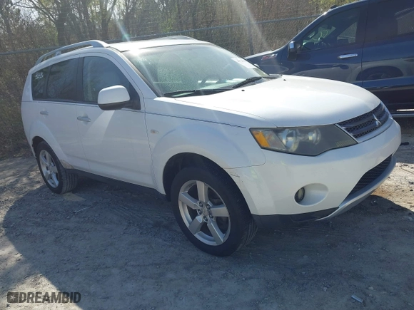 2007 Mitsubishi Outlander XLS with VIN JA4MS41X77Z010619, listed as a IAAI auction lot 41720800 with 217,070 mi miles. Bid and sale history available at carsss.com. Image 1.
