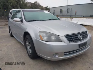 2005 Nissan Altima 2.5 S with VIN 1N4AL11DX5N911097, listed as a IAAI auction lot 41798591 with 201,865 mi miles. Bid and sale history available at carsss.com. Image 1.
