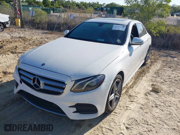 2018 Mercedes-Benz E-Class E 300 with VIN WDDZF4JB4JA309016, listed as a IAAI auction lot 41847991 with 119,529 mi miles. Bid and sale history available at carsss.com. Image 18.