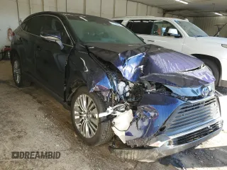 2024 Toyota Venza LE with VIN JTEAAAAH3RJ154278, listed as a Copart auction lot 61733824 with 13,398 mi miles and Salvage Title. Bid and sale history available at carsss.com. Image 4.