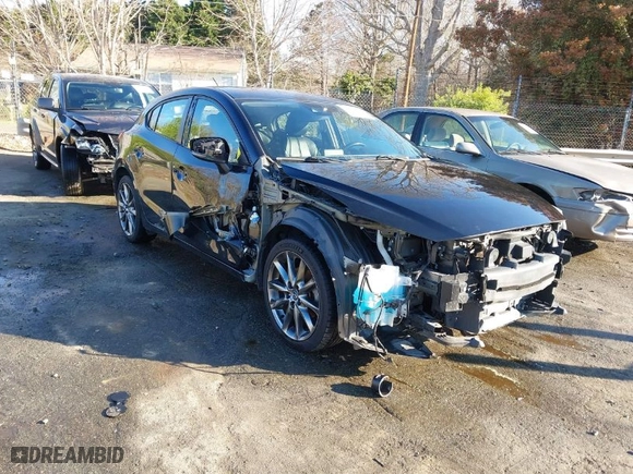 2018 Mazda Mazda3 5-Door Touring with VIN 3MZBN1L31JM200628, listed as a IAAI auction lot 41680209 with 95,656 mi miles. Bid and sale history available at carsss.com. Image 1.