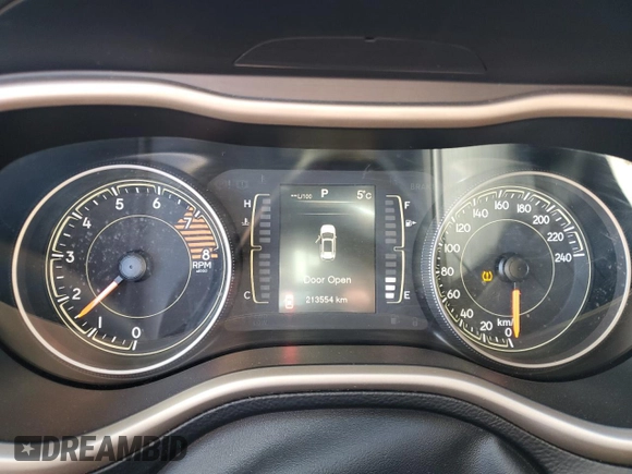 2017 Jeep Cherokee Altitude with VIN 1C4PJMAS4HW533030, listed as a Copart auction lot 76610214 with 213,554 mi miles and Clean title. Bid and sale history available at DreamBid. Image 9.