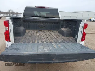 2019 Chevrolet Silverado 1500 LT with VIN 3GCUYDED6KG202711, listed as a IAAI auction lot 41769543 with 122,774 mi miles. Bid and sale history available at carsss.com. Image 16.