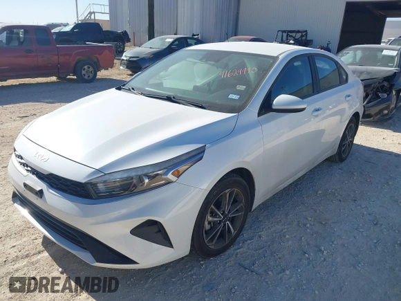 2022 Kia Forte LXS z VIN 3KPF24AD7NE479402, wystawiony jako IAAI lot #41629995 z przebiegiem 54 864 mil mil oraz . Historia ofert i sprzedaży dostępna na DreamBid. Obrazek 17.