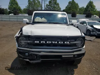 2024 Ford Bronco Outer Banks with VIN 1FMEE8BP0RLA31725, listed as a Copart auction lot 60918675 with 10,452 mi miles and Salvage title. Bid and sale history available at DreamBid. Image 5.