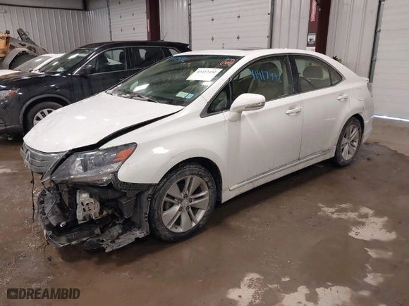 2011 Lexus HS 250h with VIN JTHBB1BA9B2043482, listed as a IAAI auction lot 41417492 with 262,757 mi miles. Bid and sale history available at carsss.com. Image 2.