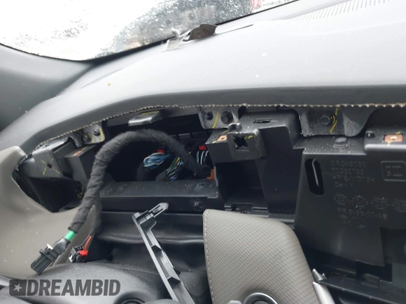 2025 Chevrolet Equinox FWD LT with VIN 3GNAXHEG0SL304222, listed as a IAAI auction lot 42212235 with Not Provided miles and . Bid and sale history available at DreamBid. Image 7.